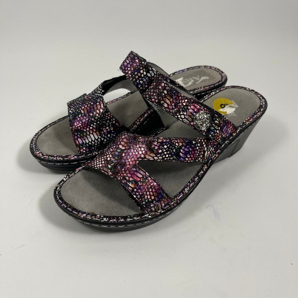 Alegria Loti Sandals EU 37 US 7.5 Funtastic Purple Metallic Snake Pattern Casual